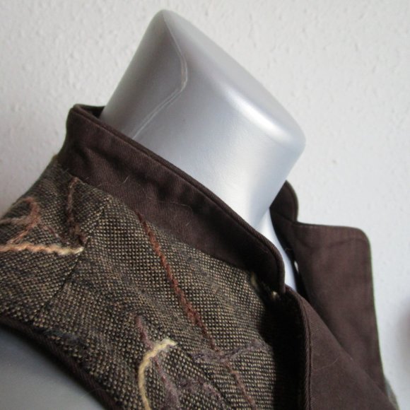 Brown preppy vest with yarn embellishments Coldwater Creek size 6 - Picture 12 of 16